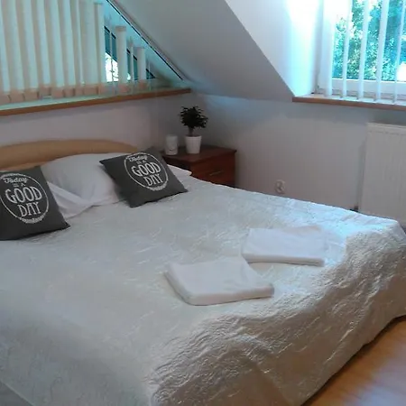 Guest house Pod Lipami *
