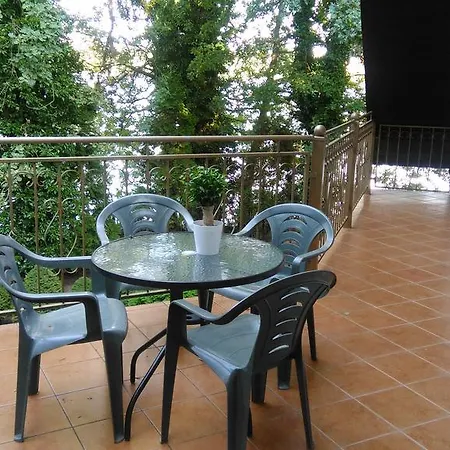 Pod Lipami Guest house *