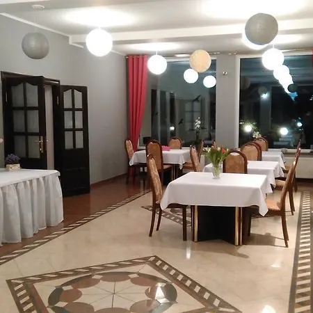 Pod Lipami 招待所 *